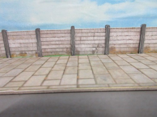 Fencing concrete posts - ,