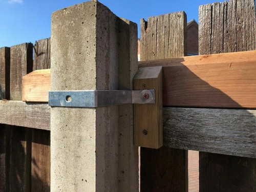 Solid concrete post fixing - post,
